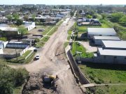 Provincia y la Comuna de Álvarez construyen un puente pluvial y pavimentarán 10 cuadras Provincia y la Comuna de Álvarez construyen un puente pluvial y pavimentarán 10 cuadras