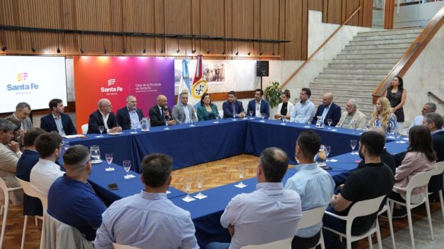 Puccini: “Santa Fe se consolida en la Hidrovía con inversiones en infraestructura y una industria que crece”